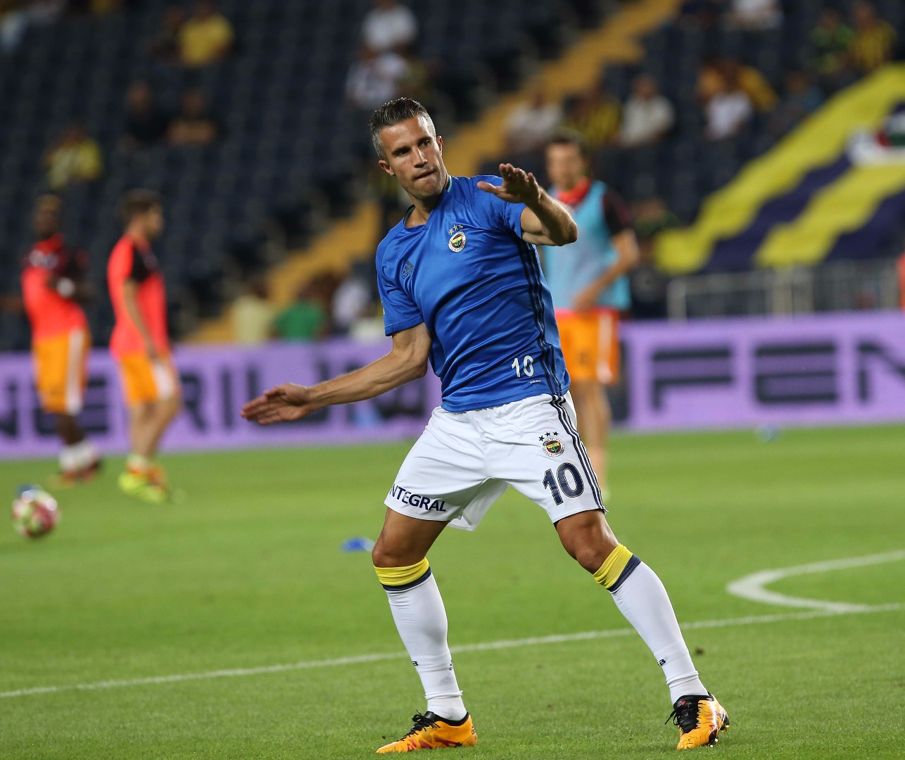 Van Persie'den derbi sözleri