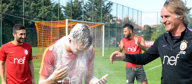 Derbi öncesi G.Saray'da yüzler gülüyor