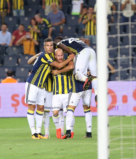 Van Persie sürprizi