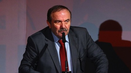 Benim geçmişim kişiliğimin garantisidir