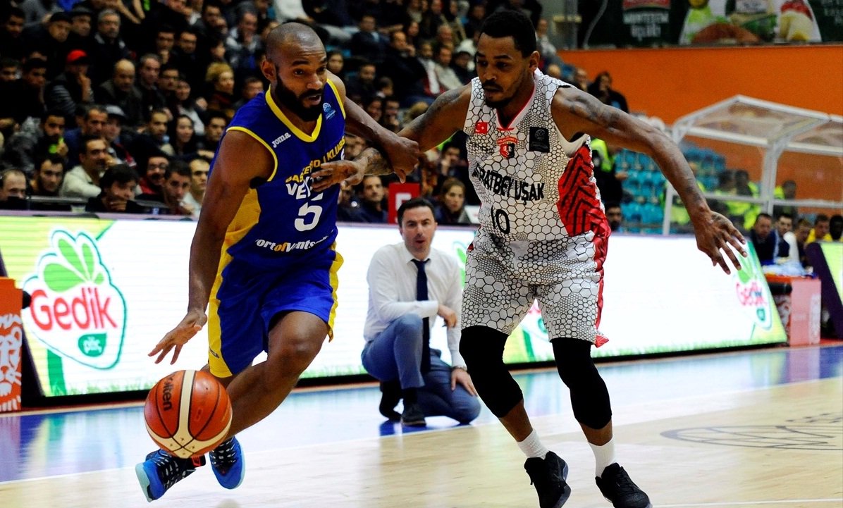 Muratbey Uşak Ventpils'i yendi: 74-69