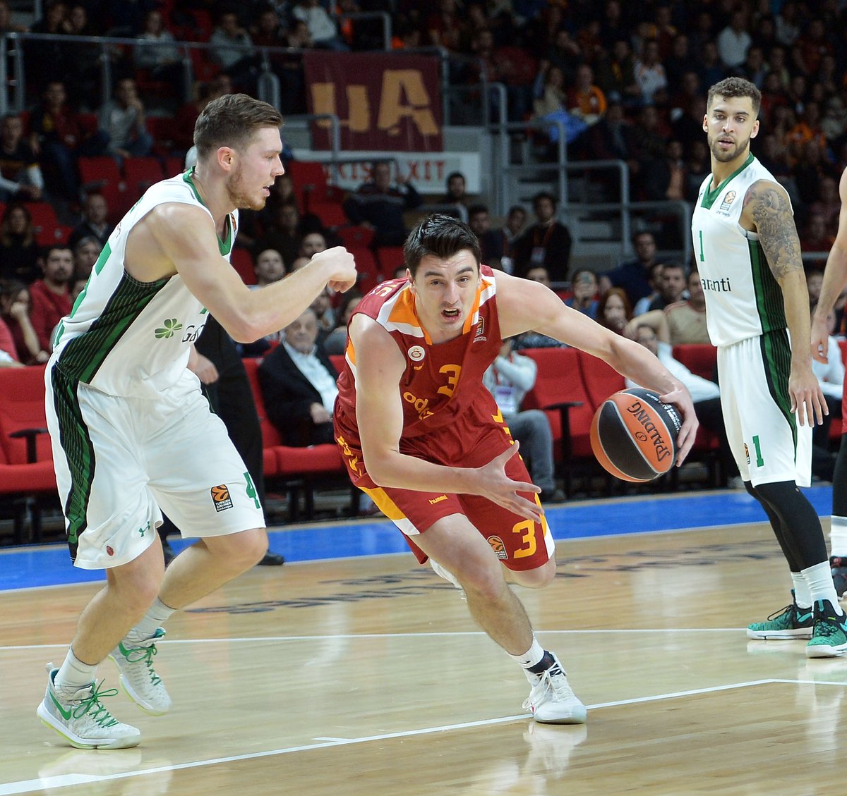 Galatasaray Daçka'yı devirdi: 85-81