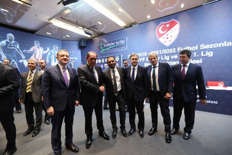 Süper Lig 5 yıl daha Digitürk'te