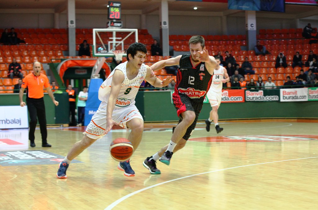 Banvit Uşak'ı rahat geçti: 82-72