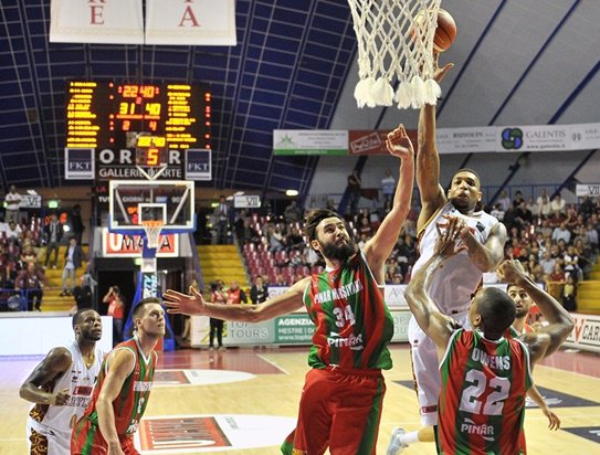 Karşıyaka İtalya'da mağlup: 61-75