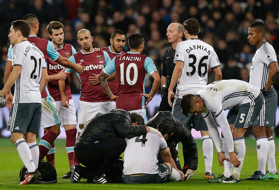 FA Feghouli'nin kırmızı kartını iptal etti