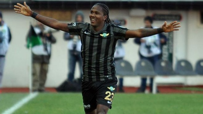 Trabzonspor Rodallega'yı transfer ediyor