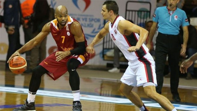Galatasaray geç açıldı: 79-72