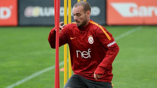 Sneijder-Semih ilk onbire