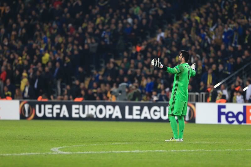 Volkan Demirel 1.5 ay yok!