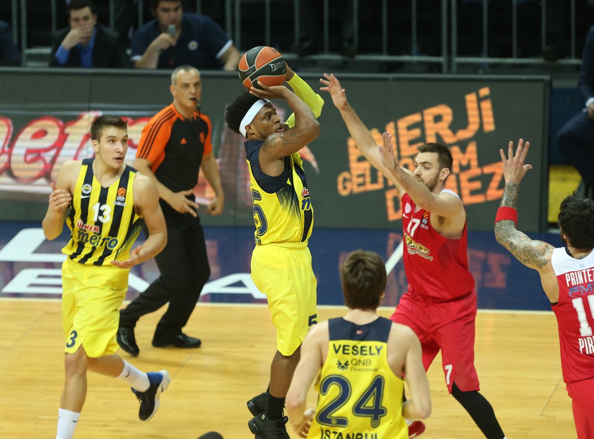 Fenerbahçe'den dev adım: 67-64