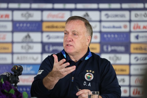 Advocaat'ın engellenen istifası