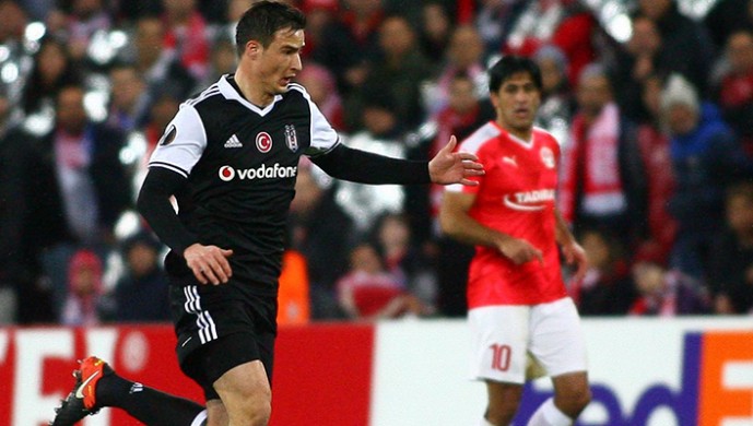 Şenol Güneş'ten Mitrovic kararı