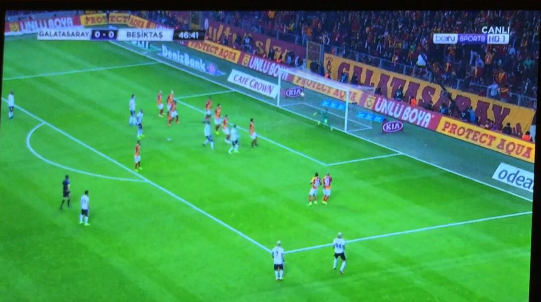 Talisca 5 ay sonra frikikten attı