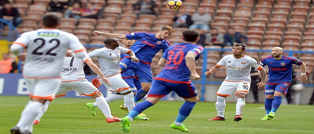 Karabükspor Adana'ya acımadı