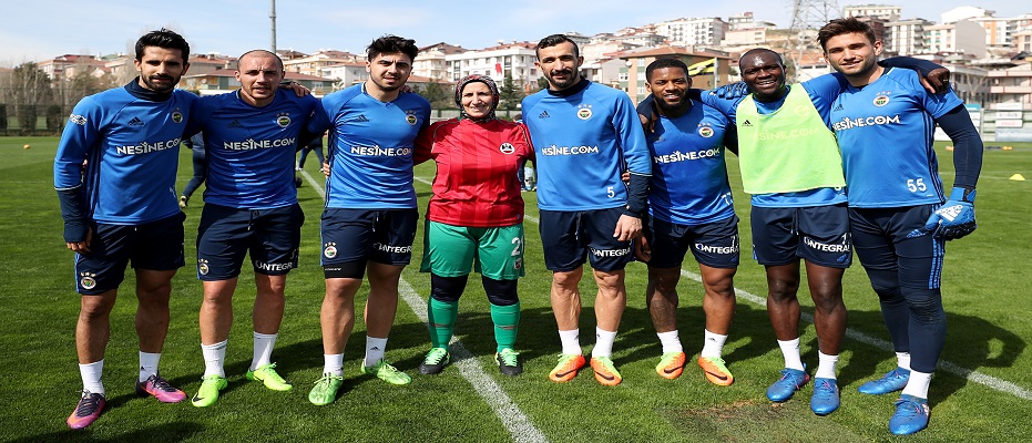 Azize Ay Fenerbahçe idmanında