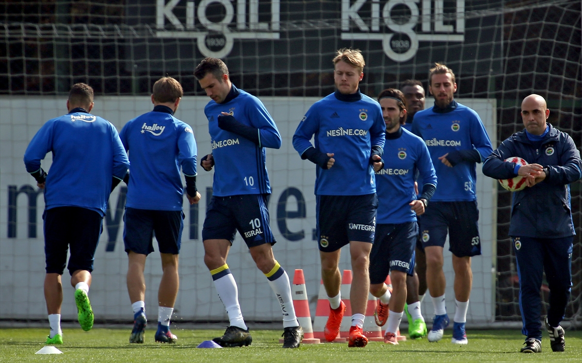 Kjaer ve Persie'ye görev çağrısı