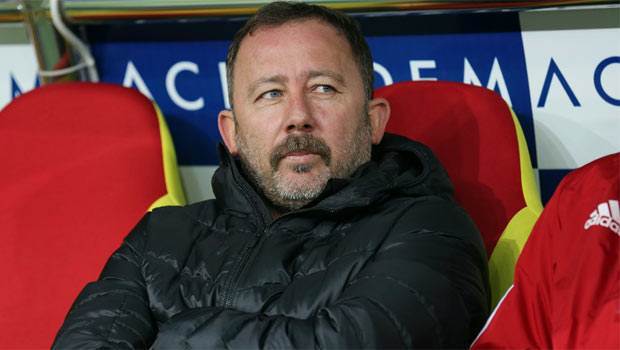 Fenerbahçe'den sonra Galatasaray'ı da devirdi!