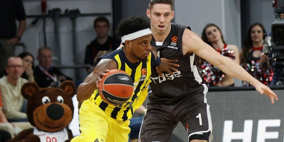 Fenerbahçe'yi Dixon taşıdı