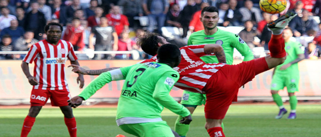 Antalyaspor'da eksikler can sıkıyor