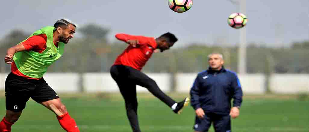 Antalya Kayserispor'a bileniyor