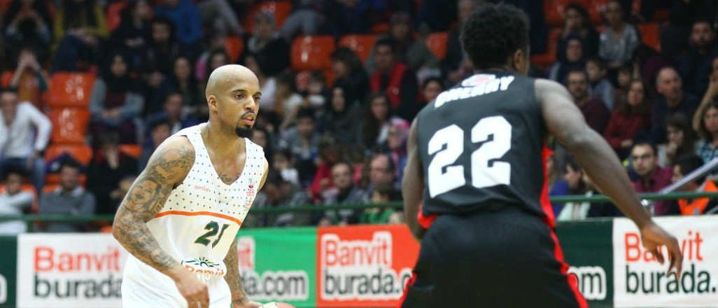 Banvit evinde kazandı