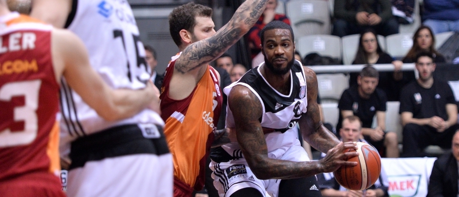 Potada olaylı derbi Beşiktaş'ın