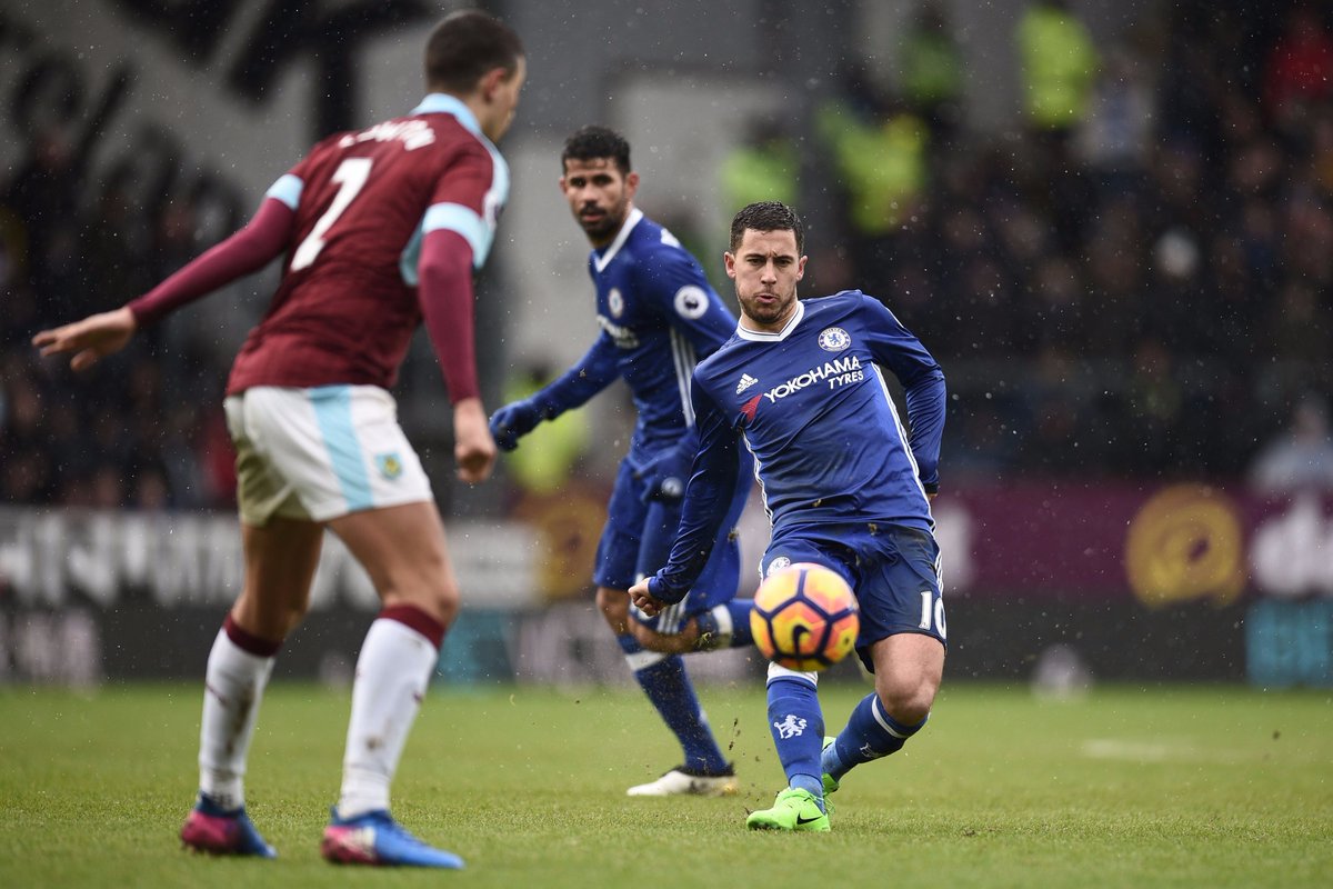 Lider Chelsea Burnley'e takıldı!