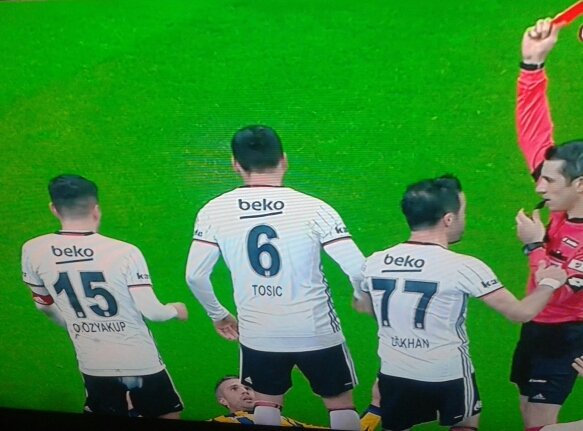 'Van Persie Tosic'i attırdı'