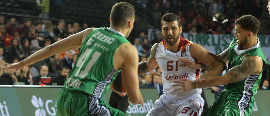 Darüşşafaka'nın play off inadı sürüyor