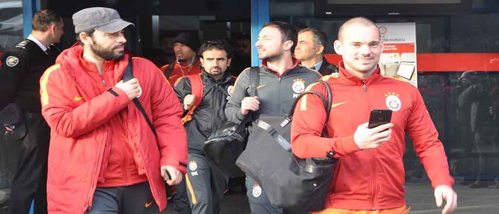 Galatasaray 3 eksikle Trabzon'da