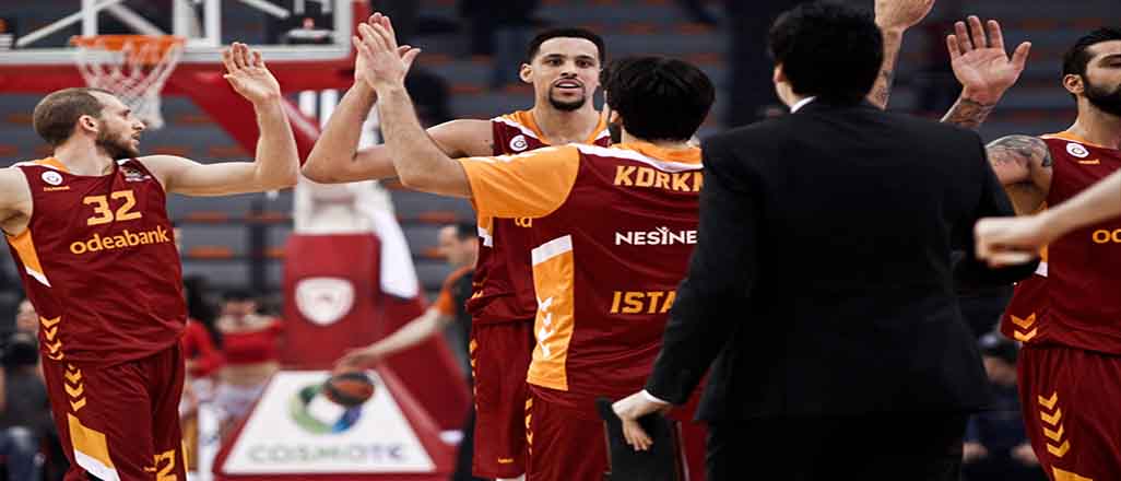 Olympiakos'a bir darbe de Galatasaray'dan