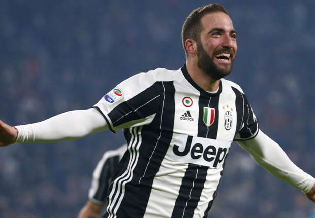 Higuain'den Messi ve Ronaldo'ya gönderme