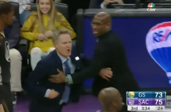 Steve Kerr çıldırdı Warriors kaybetti
