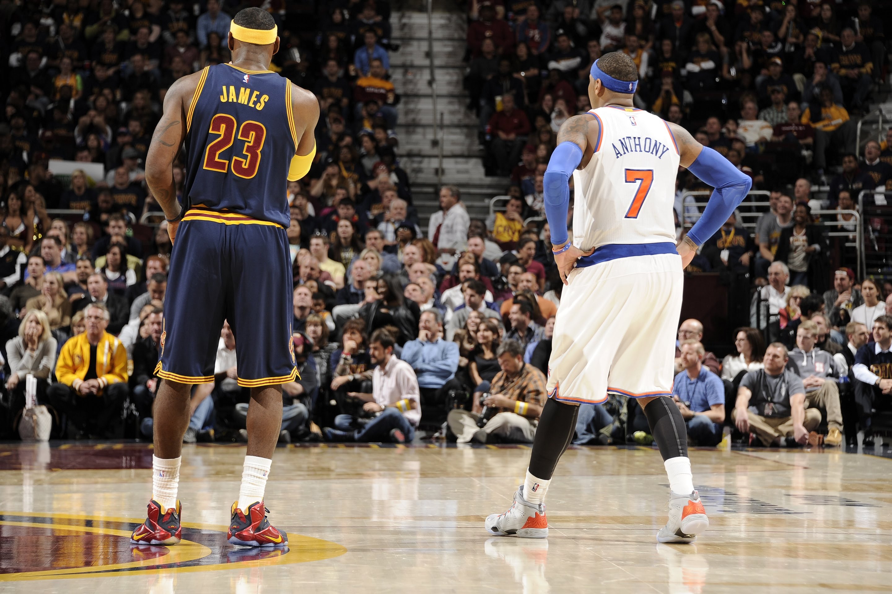 LeBron triple-double ile döndü!