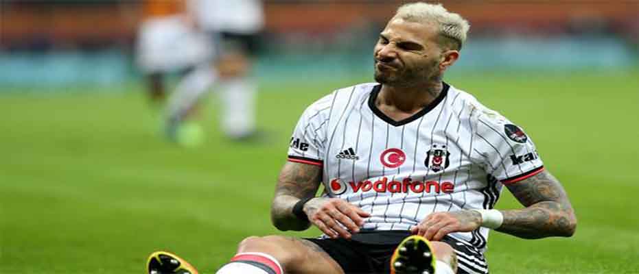 Quaresma'ya soyunma odası cezası yolda