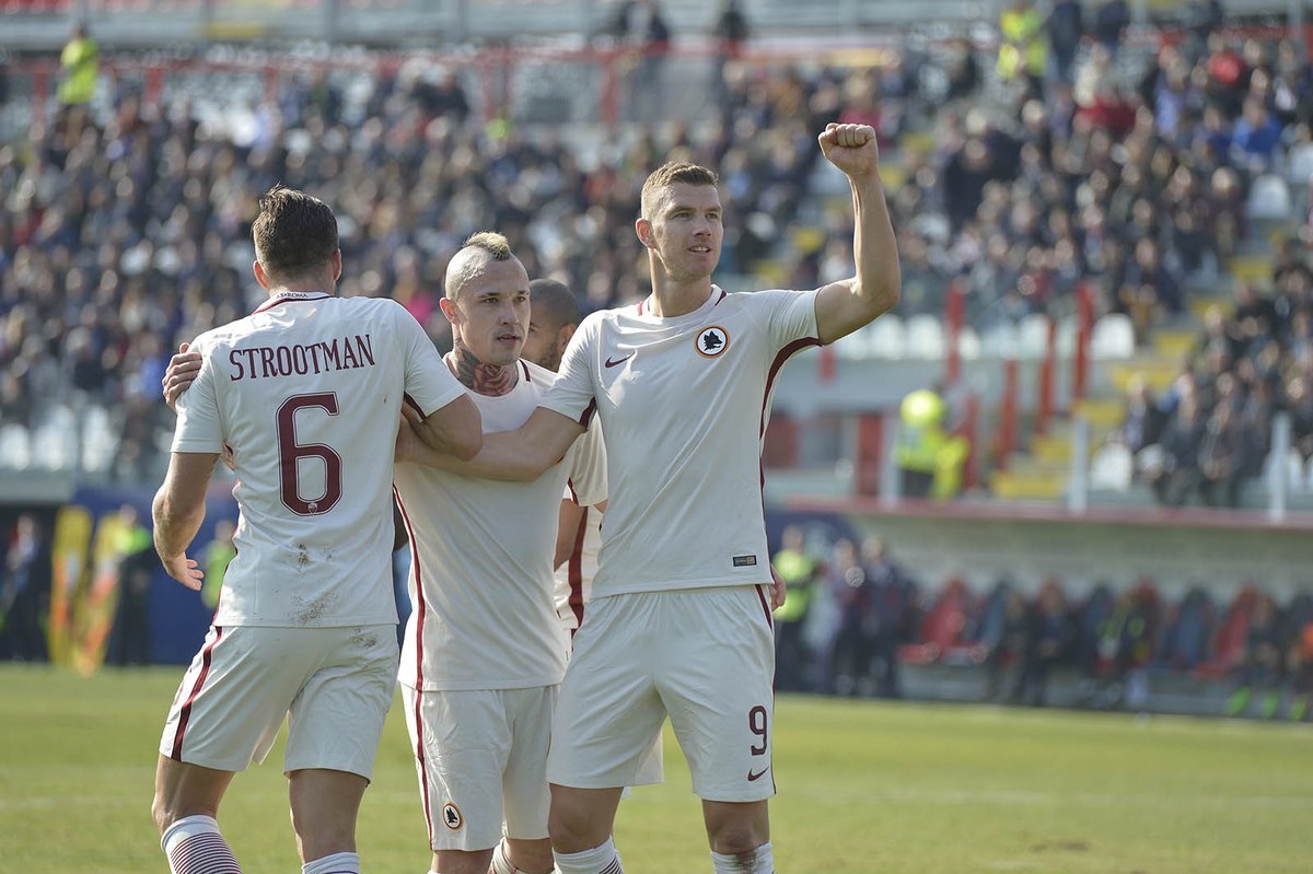 Roma Juve'yi takibi sürdürüyor