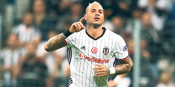 Şenol Güneş'ten sürpriz 11