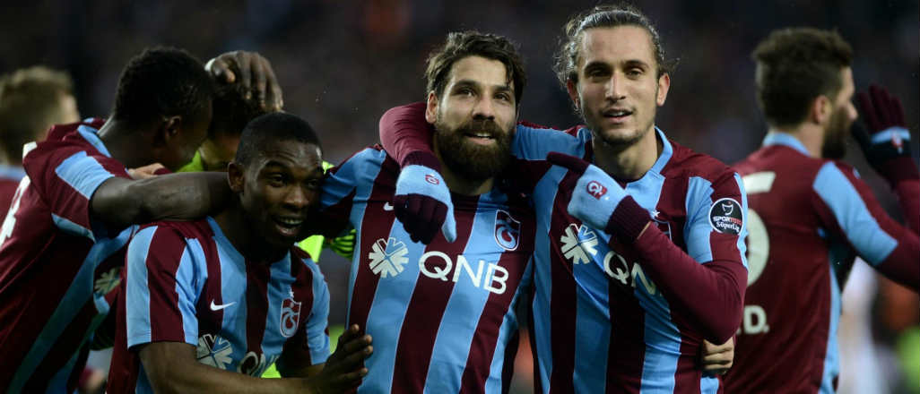 Trabzonspor hem az atıyor hem de az yiyor