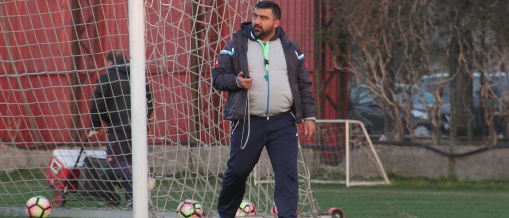 Özat: Beşiktaş'ı yenmek için oynayacağız