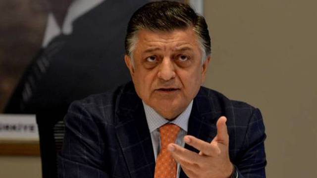 Yılmaz Vural yine bombaladı