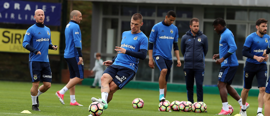 Fenerbahçe'de izin bitti derbi mesaisi başladı