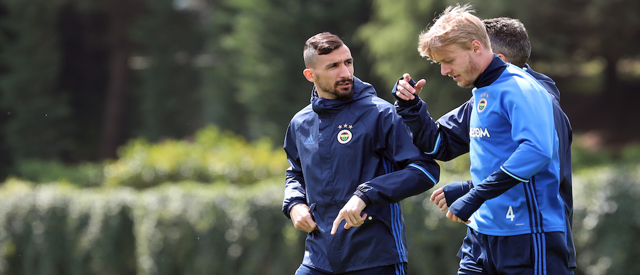 Fenerbahçe'ye derbi müjdesi Kjaer