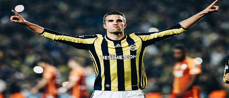 Van Persie'nin ölüsü bile yetiyor