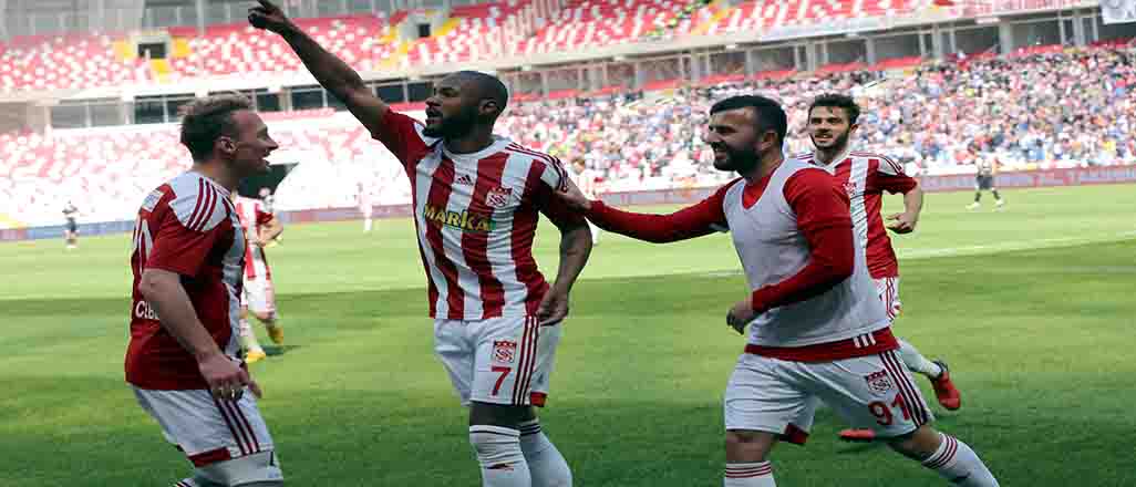 Sivasspor Manisa'yı rahat geçti