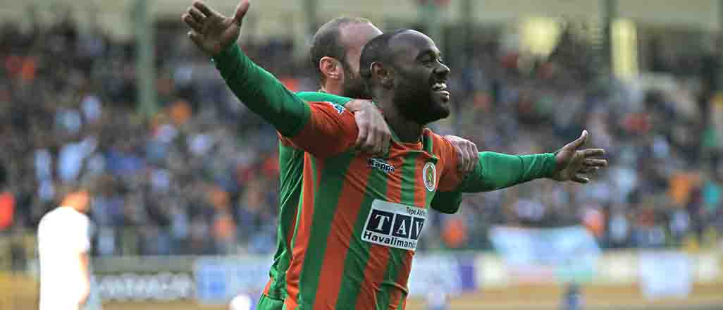 Vagner Love atıyor Alanyaspor kazanıyor