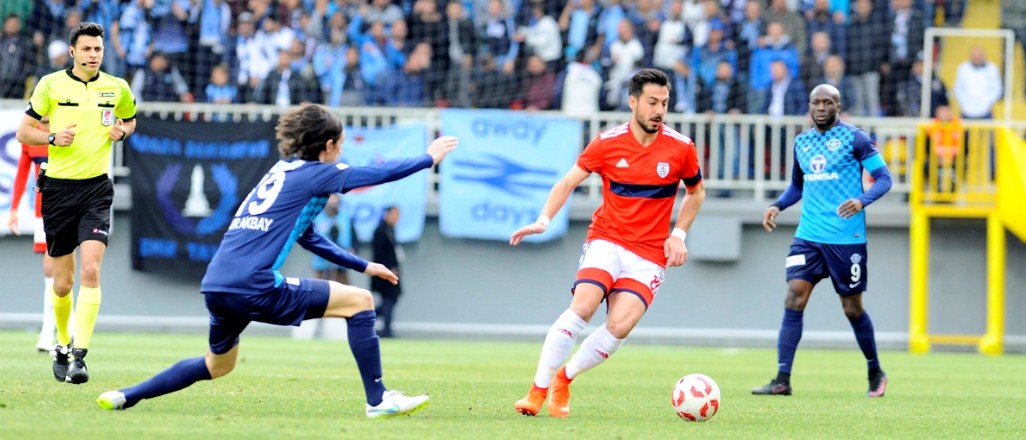 Beykan Şimşek'in İzmir macerası kısa sürdü