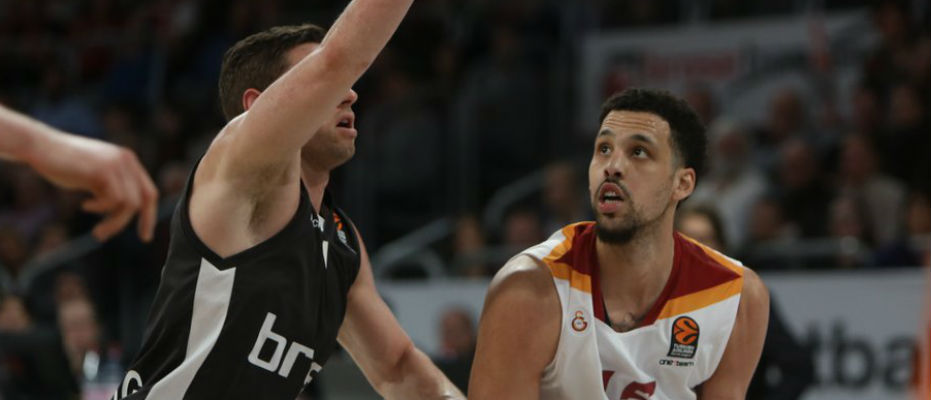 Galatasaray Avrupa'ya galibiyetle veda etti