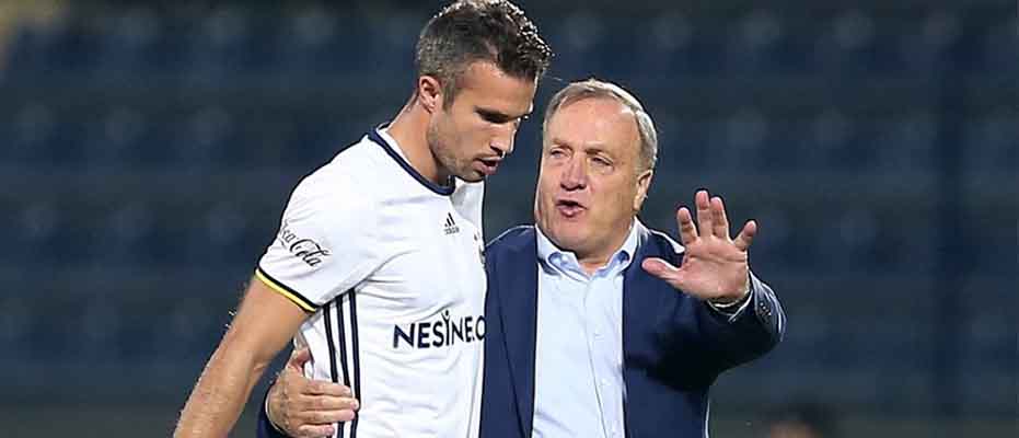Advocaat'ın derbi silahı van Persie