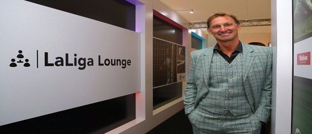 Granada, Tony Adams'ı göreve getirdi